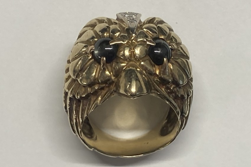 Elvis ring