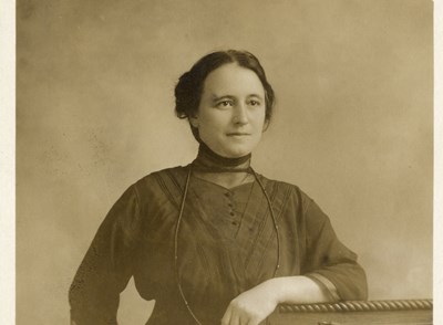 Collectables Signed Photograph Of A Titanic Passenger Sold For £33000