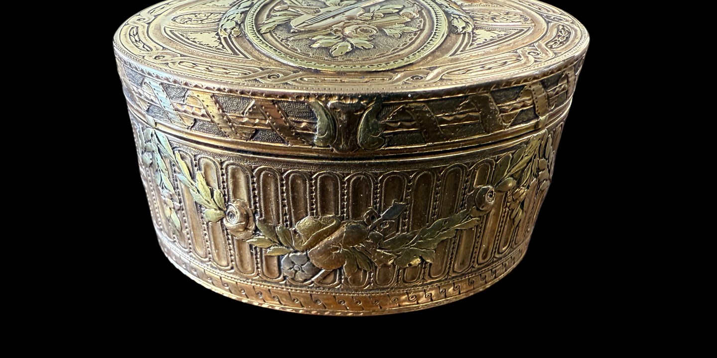 18th Cent. French Gold Snuff box.